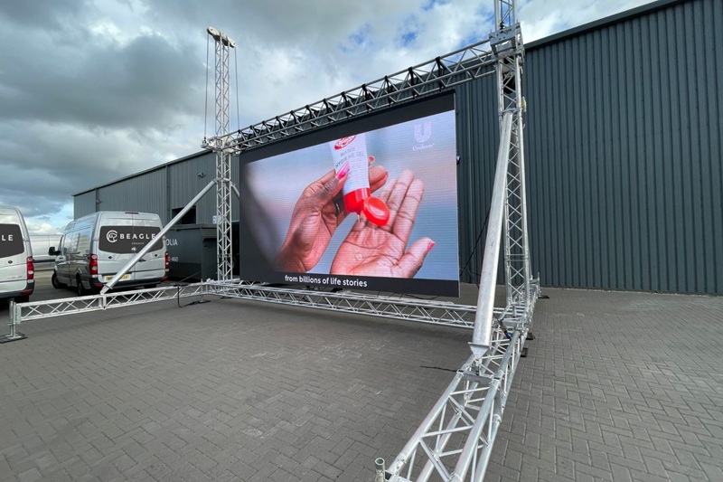 Màn hình LED kích thước trung bình